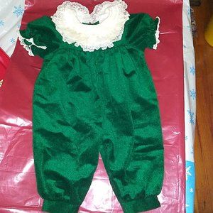 Vintage baby girl Christmas romper velvet-look green/lace collar size 9 months